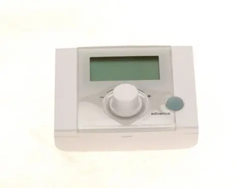 Weißes Bedienelement von Bosch mit einem digitalen Display und einem Drehregler in der Mitte, ergänzt durch eine Taste auf der rechten Seite.